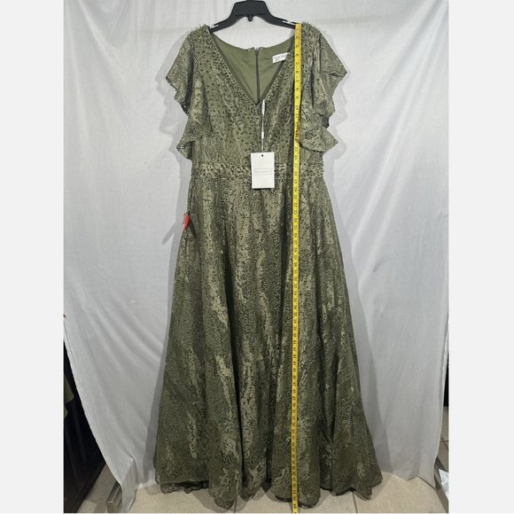 NWT $798 Mac Duggal [ 16‎ ] Embroidered Flutter Sleeve V-Neck Gown Olive Green - Picture 3 of 16
